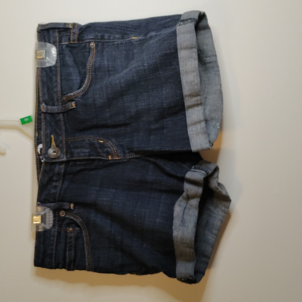 Bullhead woman size 9 denim jean shorts